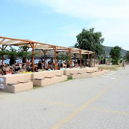 Family-friendly Near The Sea. 아파트 *